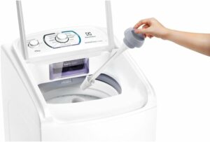 4 Máquina de Lavar 11kg Electrolux Essential Care Silenciosa com Easy Clean e Filtro Fiapos (LES11)